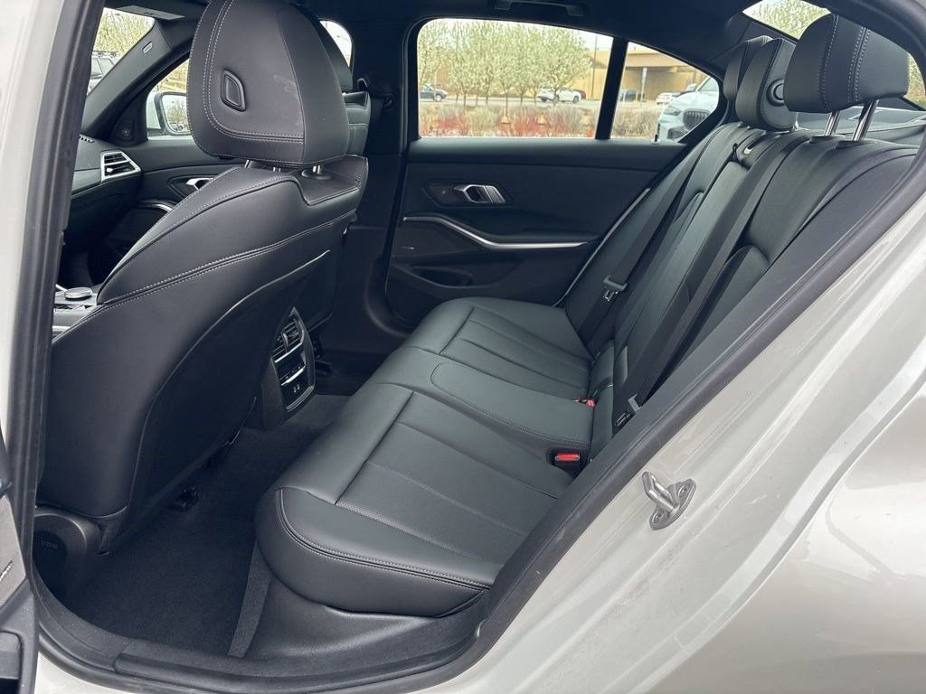 Used 2025 BMW 330i xDrive Sedan image 11