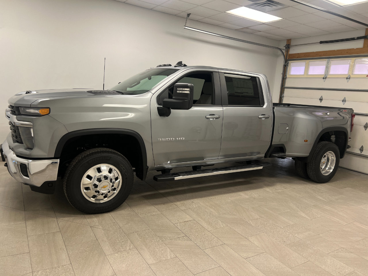 New 2026 Chevrolet Silverado 3500 LT w/ All Star Edition image 6