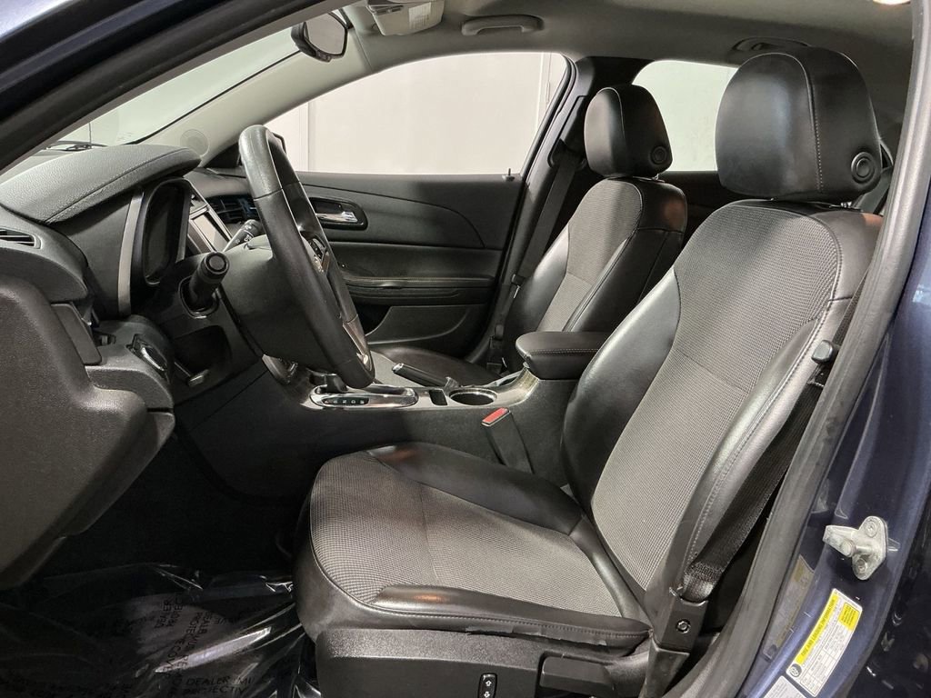 Used 2015 Chevrolet Malibu LT image 21