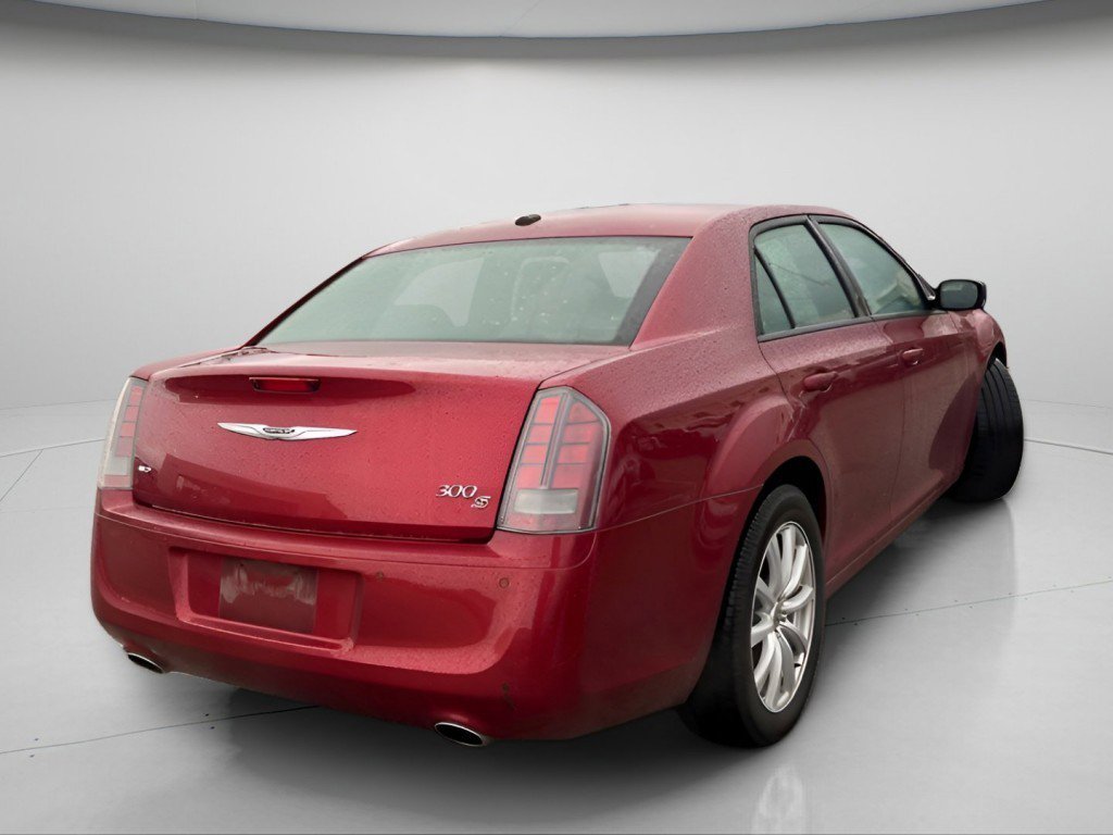 Used 2014 Chrysler 300 S w/ Luxury Group image 5