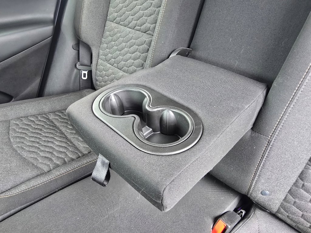 Used 2018 Chevrolet Equinox LT image 30