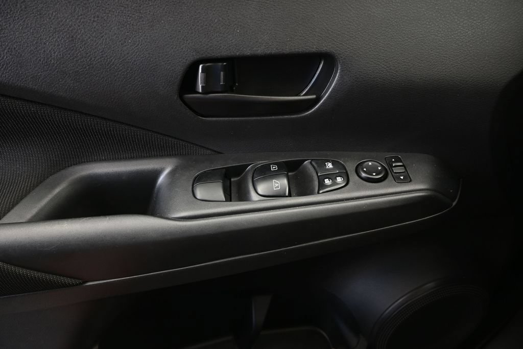 Used 2025 Nissan Kicks Play S FWD image 25