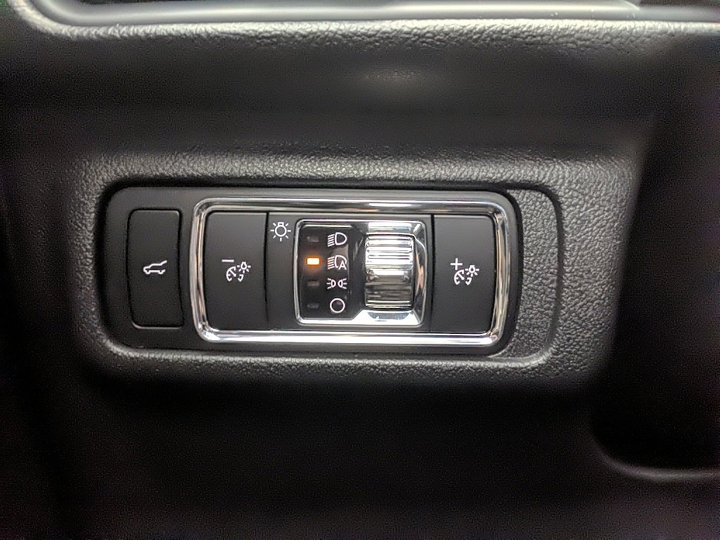 Used 2024 Lincoln Corsair Reserve w/ Equipment Group 201A image 21