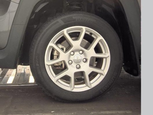 Used 2019 Jeep Renegade Latitude w/ Popular Equipment Group image 6