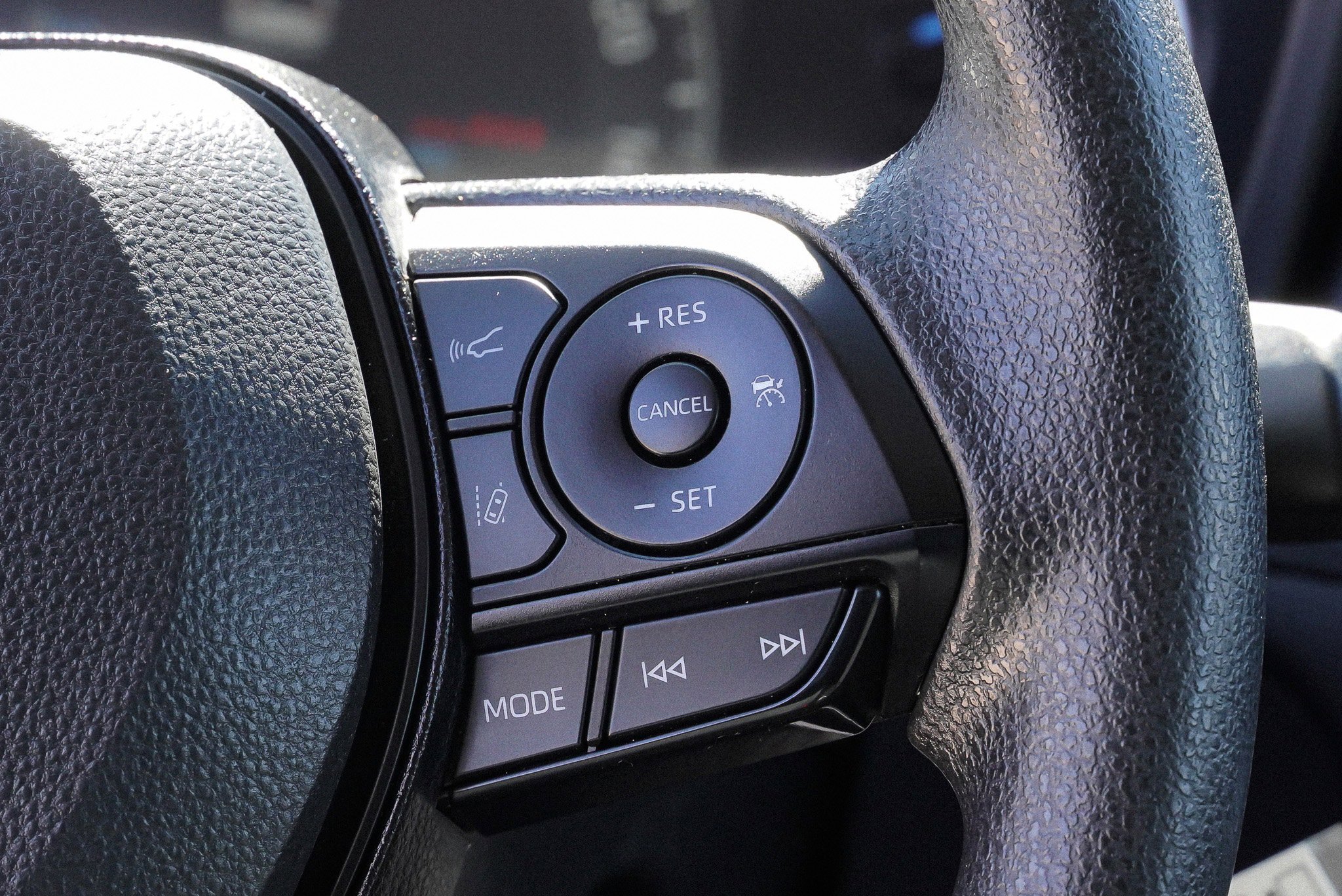 Certified 2025 Toyota RAV4 LE image 32