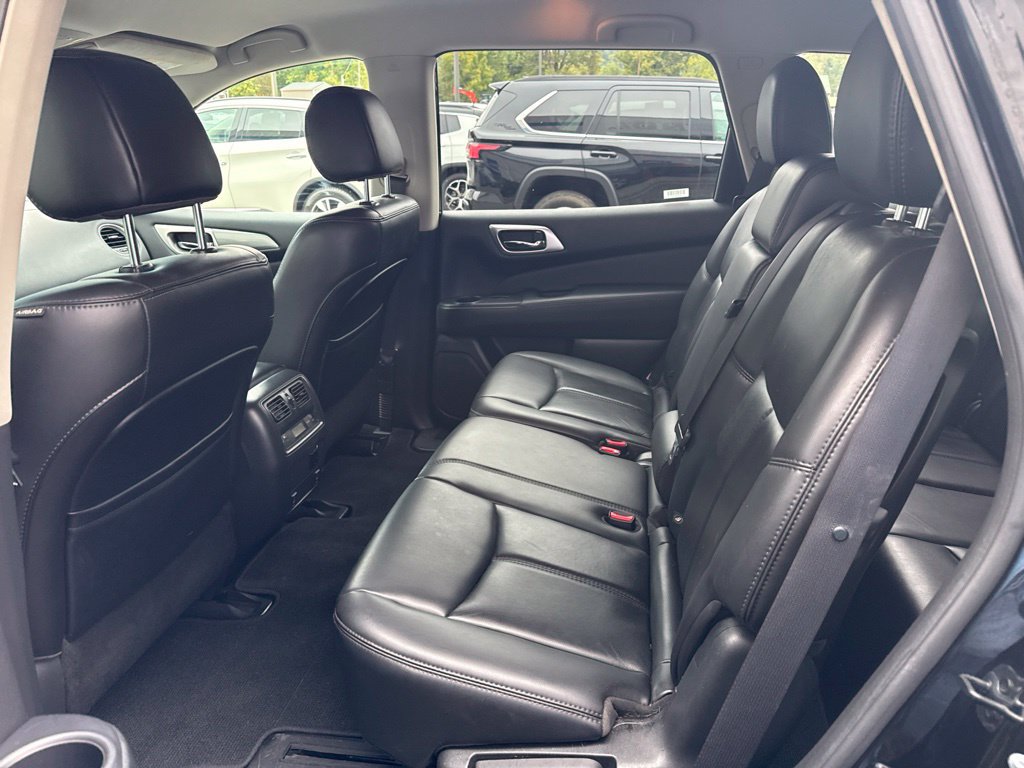Used 2017 Nissan Pathfinder SL AWD/4WD image 11