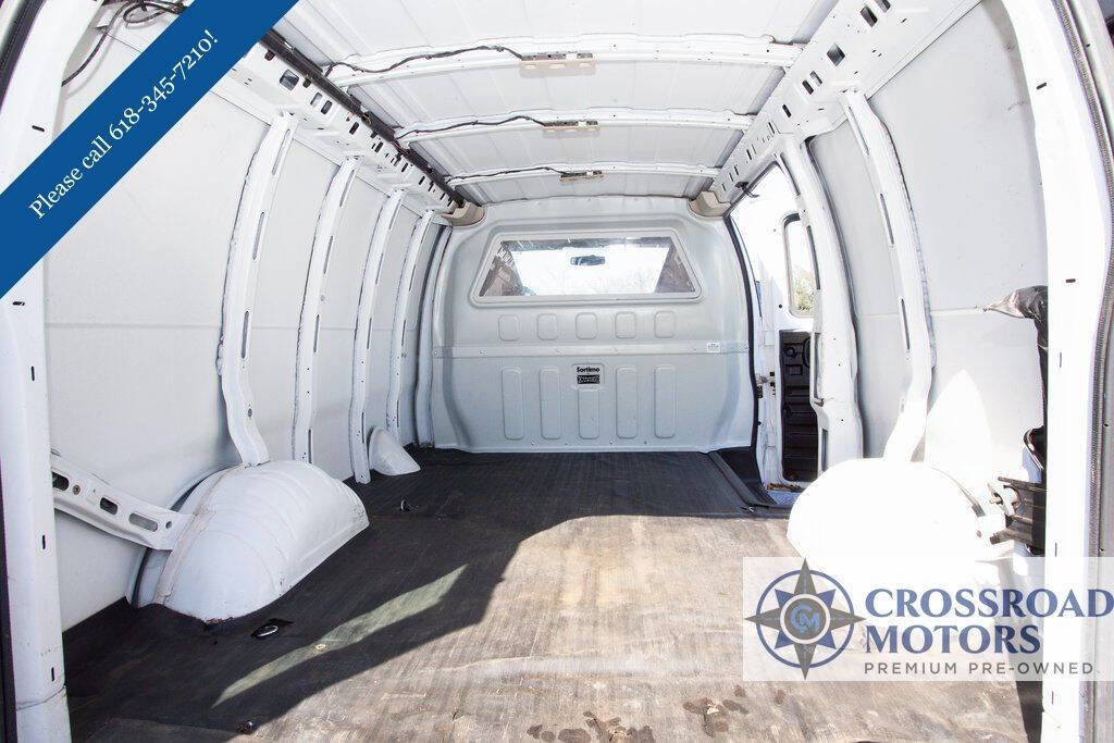 Used 2016 Chevrolet Express 2500 RWD image 19