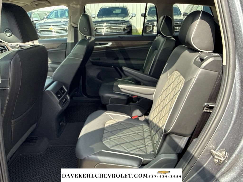 Used 2024 Volkswagen Atlas SEL Premium R-Line AWD/4WD image 16