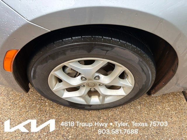 Used 2018 Chrysler Pacifica Touring Plus w/ Tire & Wheel Group FWD image 4