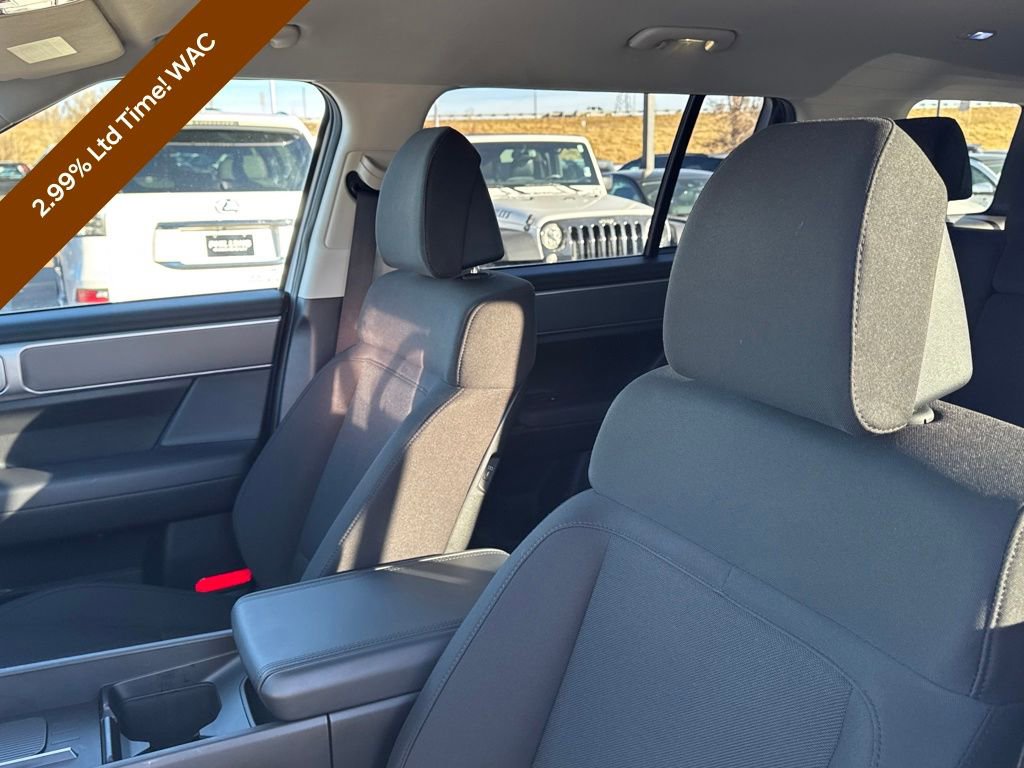 Used 2025 Hyundai Santa Fe SE image 27