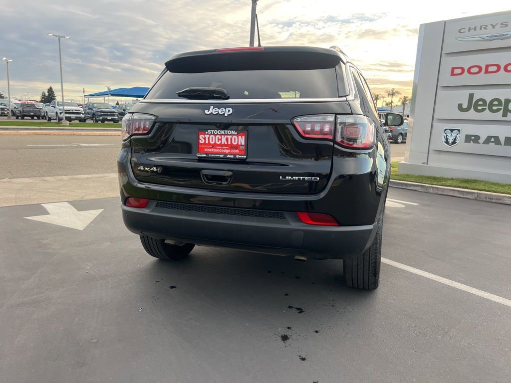 Used 2025 Jeep Compass Limited image 11