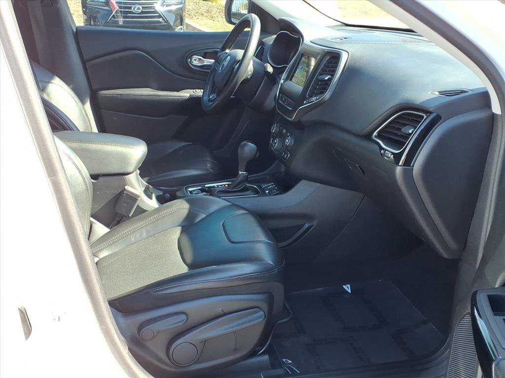 Used 2020 Jeep Cherokee Latitude Plus FWD image 22