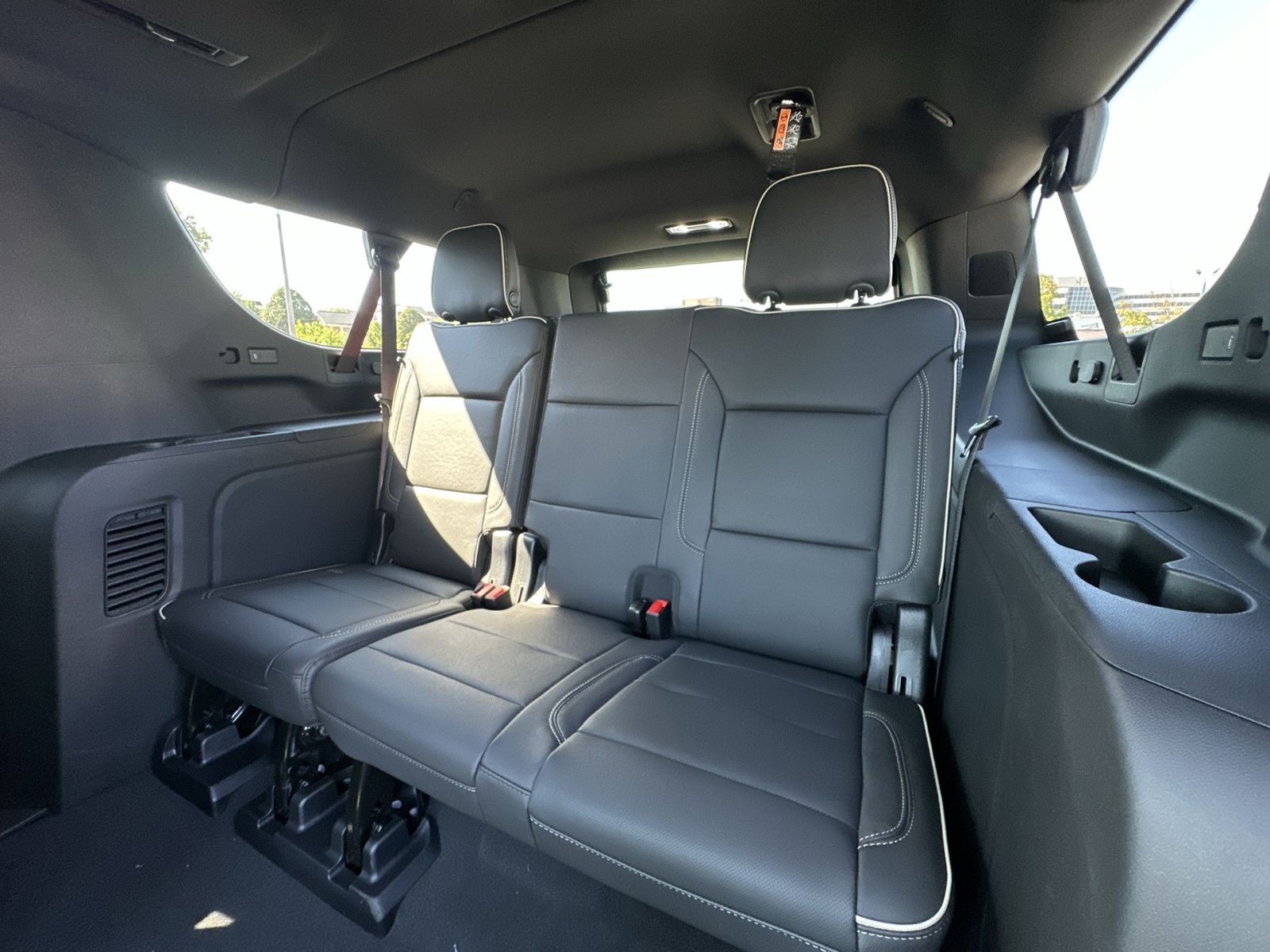New 2026 Chevrolet Suburban Premier AWD/4WD image 26