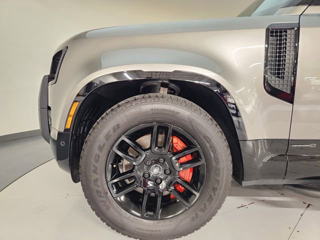 Used 2024 Land Rover Defender 130 X AWD/4WD image 11