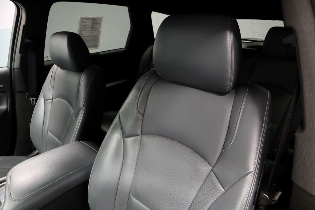 Used 2024 Buick Enclave Premium AWD/4WD image 27