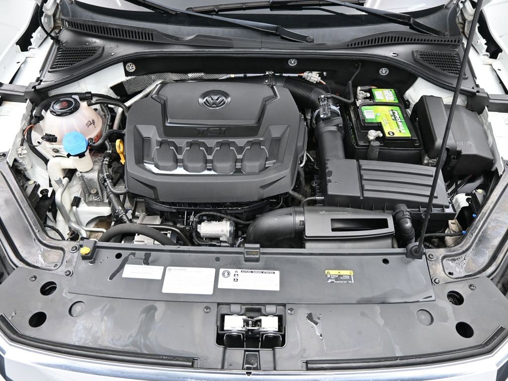 Used 2020 Volkswagen Passat 2.0T R-Line image 15