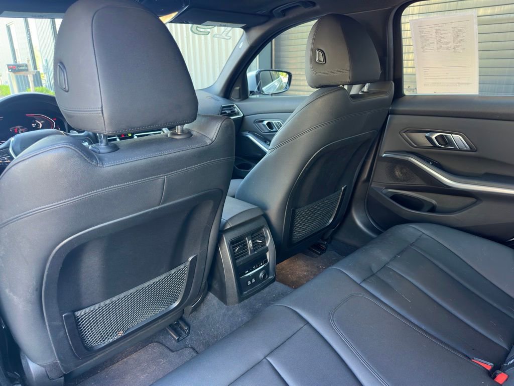 Used 2019 BMW 330i Sedan w/ Convenience Package RWD image 18