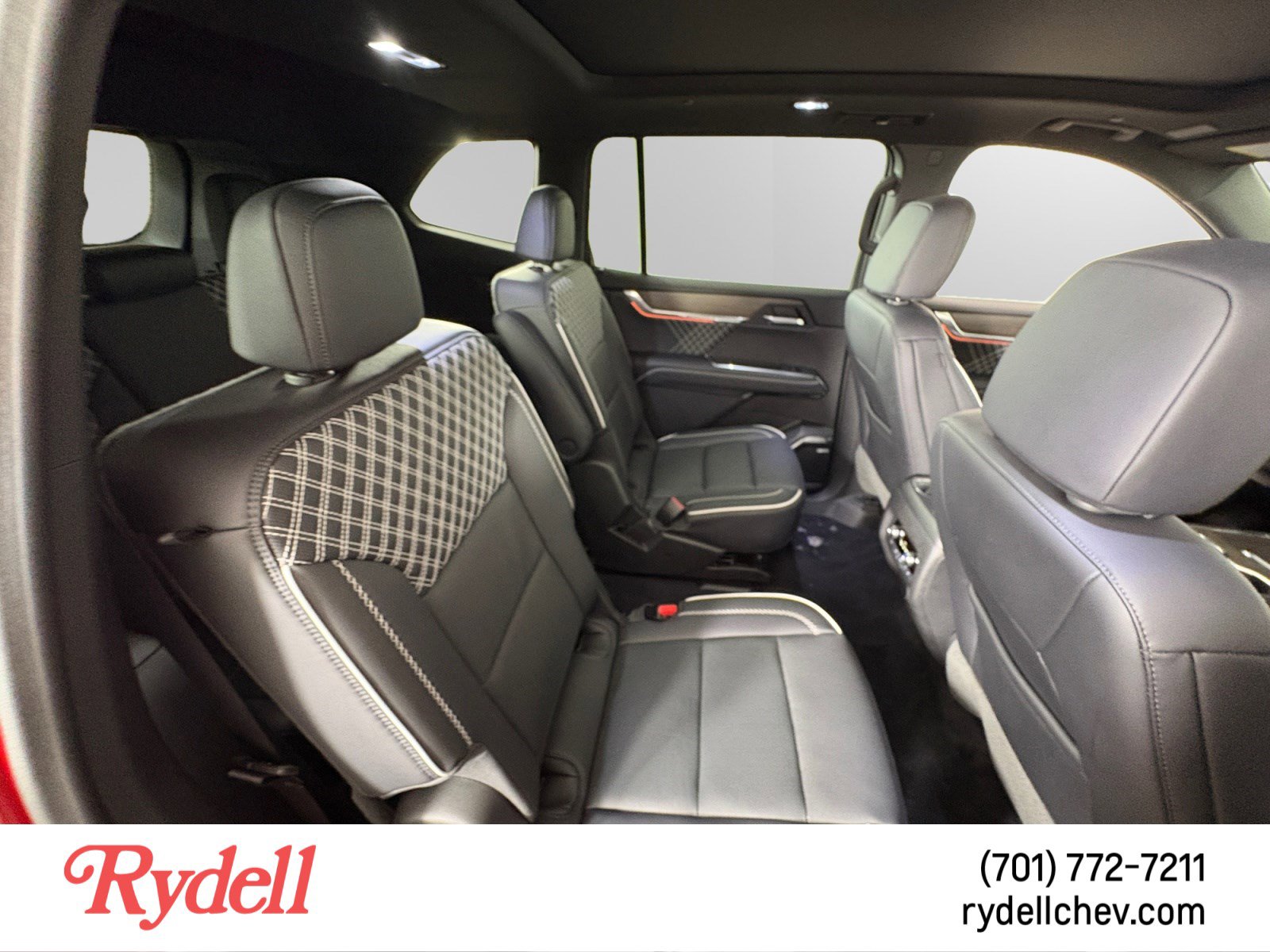 Used 2025 GMC Acadia Denali w/ LPO, Floor Liner Package image 18