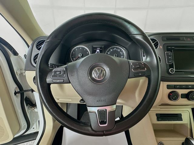 Used 2015 Volkswagen Tiguan SE image 12