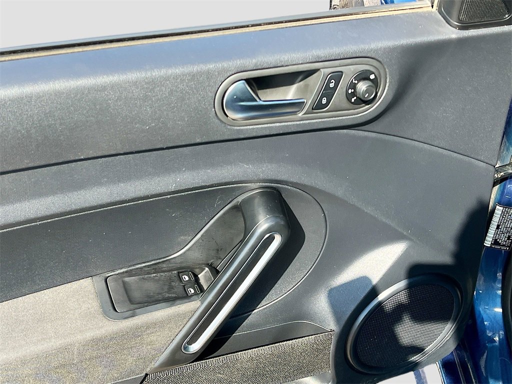 Used 2017 Volkswagen Beetle 1.8T S image 17