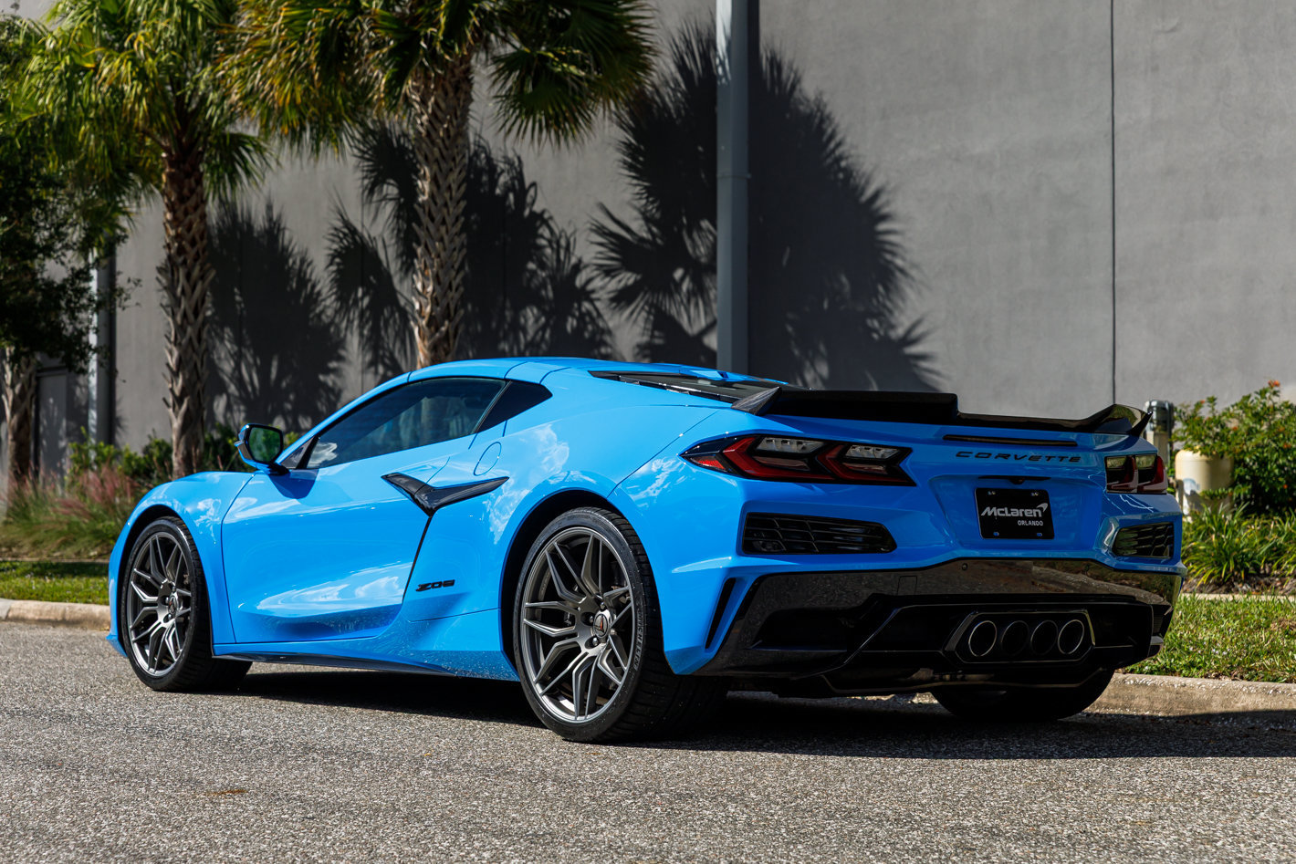 Used 2025 Chevrolet Corvette Z06 RWD image 8