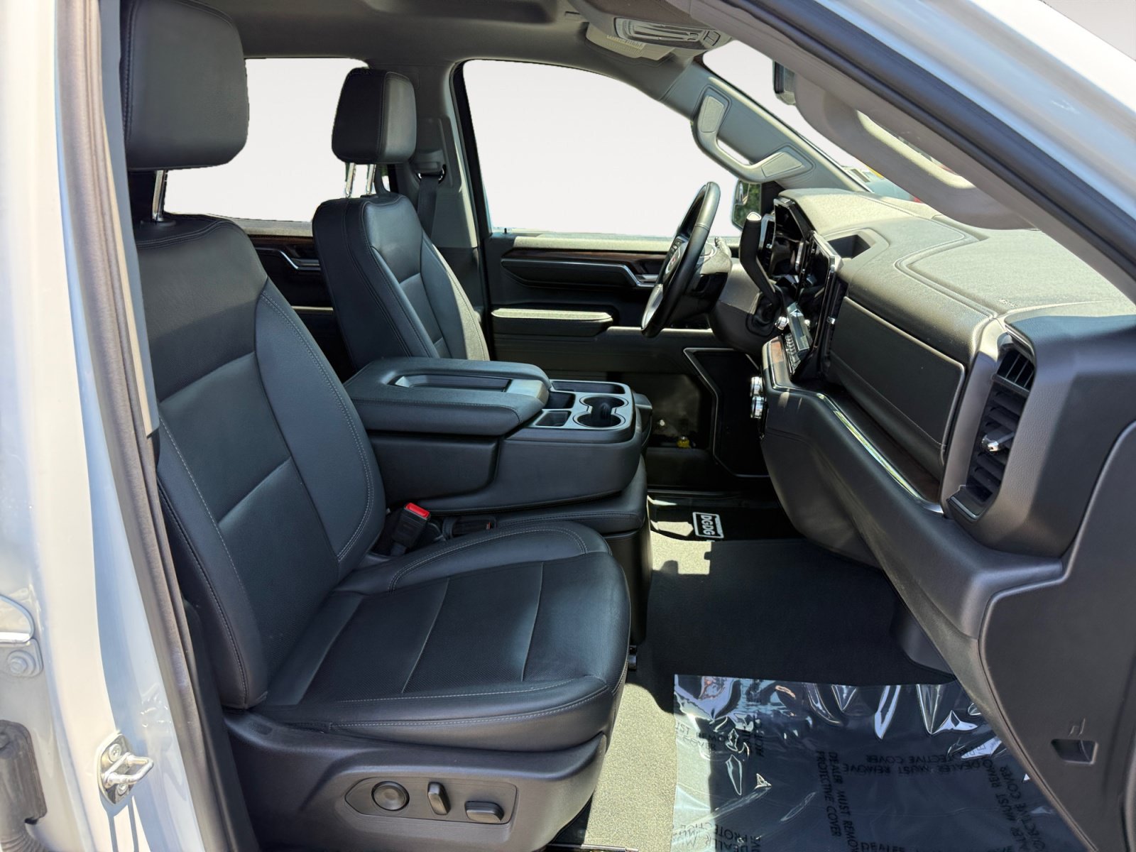 Used 2024 GMC Sierra 1500 SLT AWD/4WD image 18