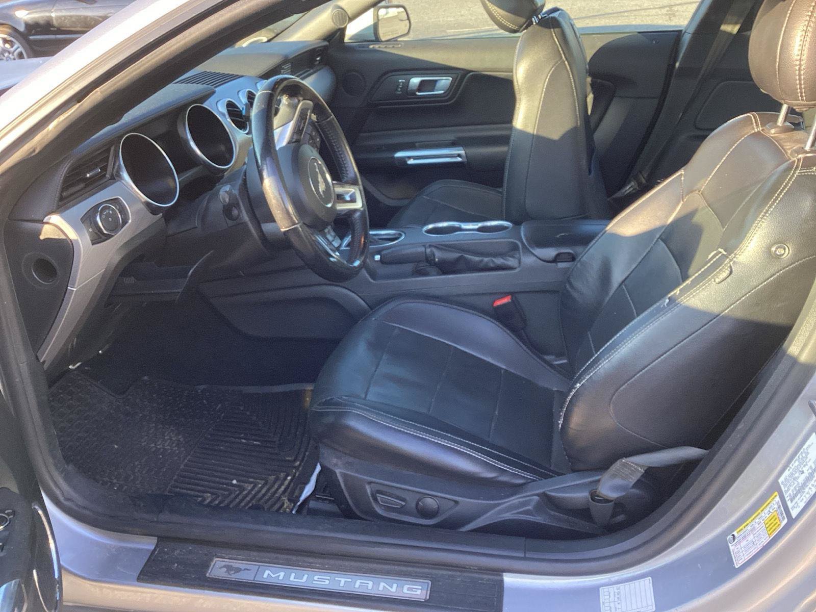 Used 2020 Ford Mustang Premium RWD image 9