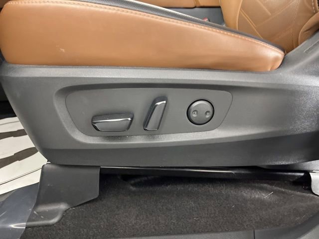 Used 2023 Nissan Pathfinder Platinum w/ Cargo Package image 32