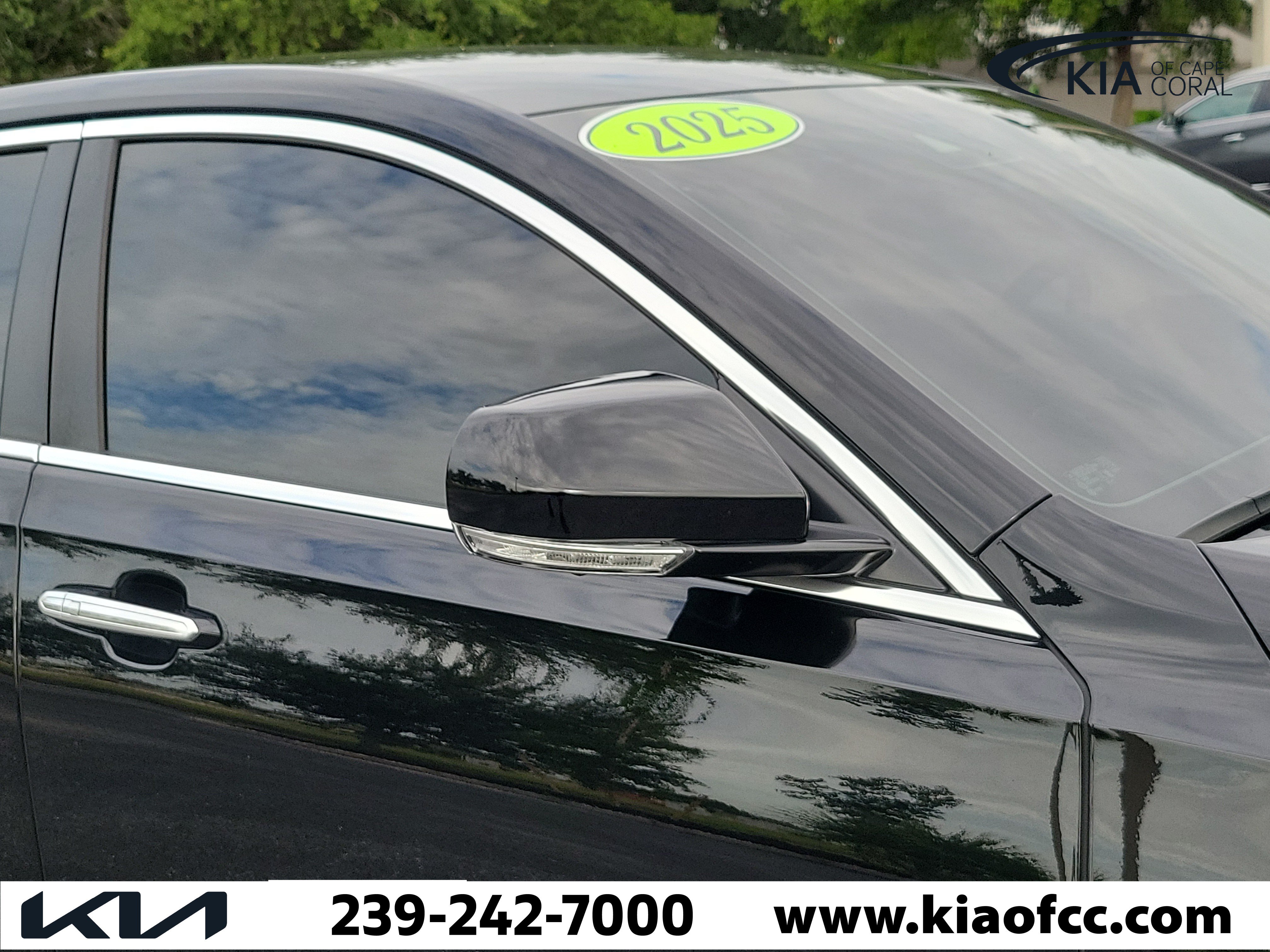 Used 2025 Cadillac CT4 Premium Luxury RWD image 8