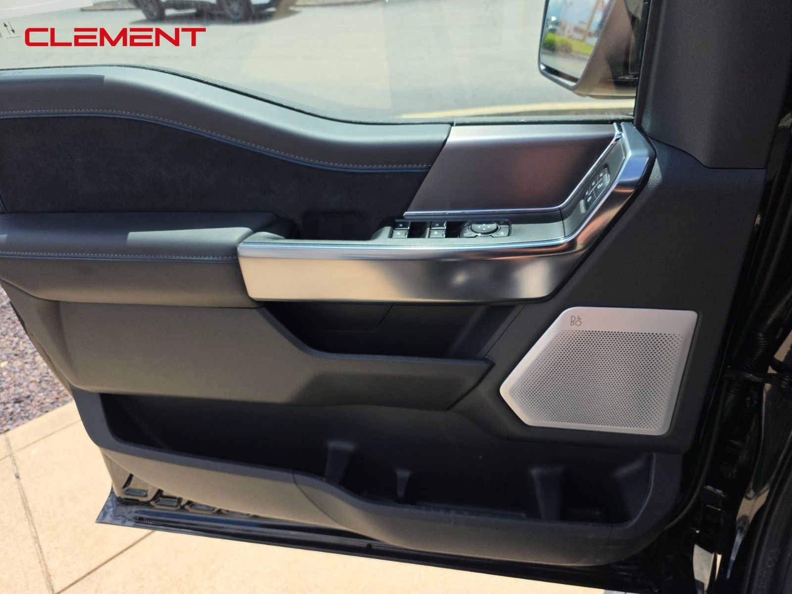 New 2025 Ford F150 Platinum w/ Equipment Group 702A High image 32