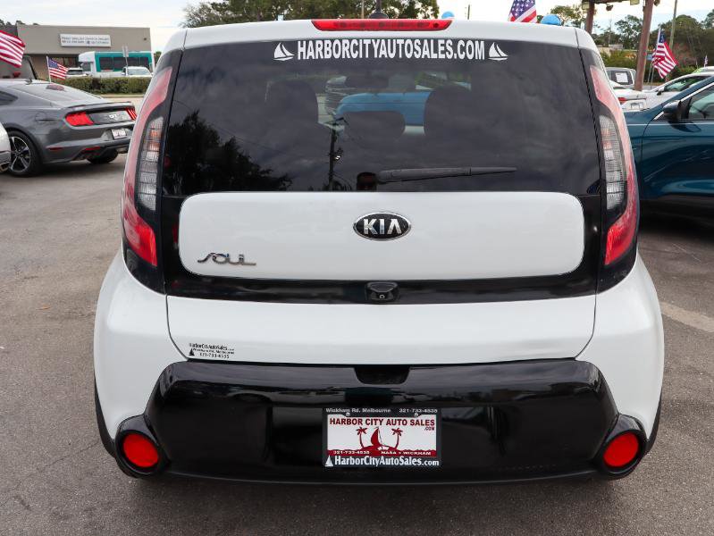 Used 2016 Kia Soul + image 4