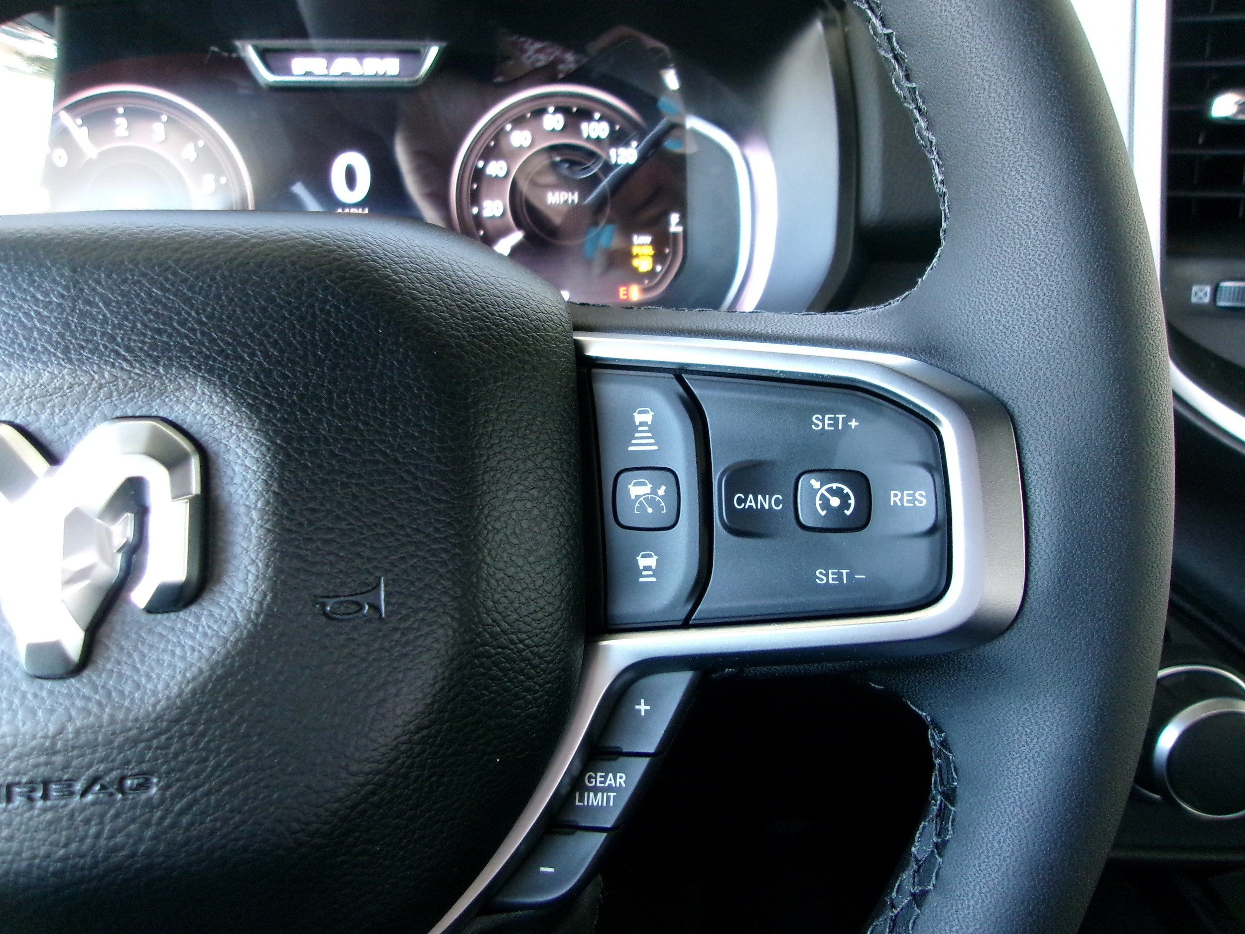 New 2025 RAM 1500 Big Horn AWD/4WD image 10