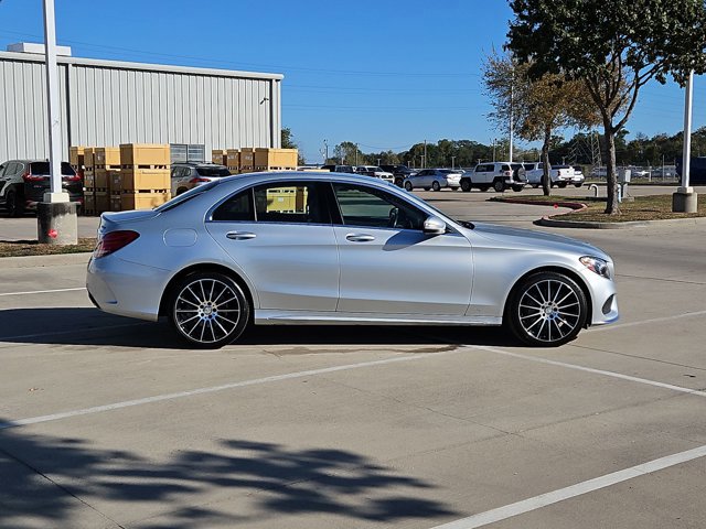 Used 2015 Mercedes-Benz C 300 4MATIC Sedan image 4