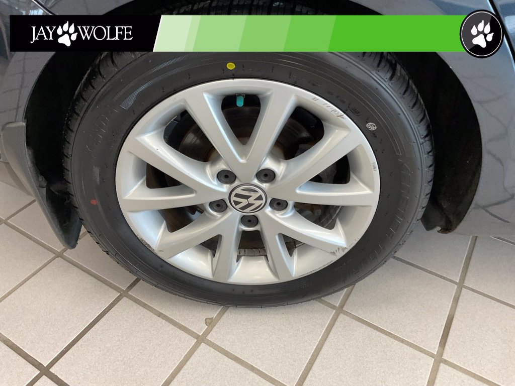 Used 2010 Volkswagen Jetta Limited Edition FWD image 7