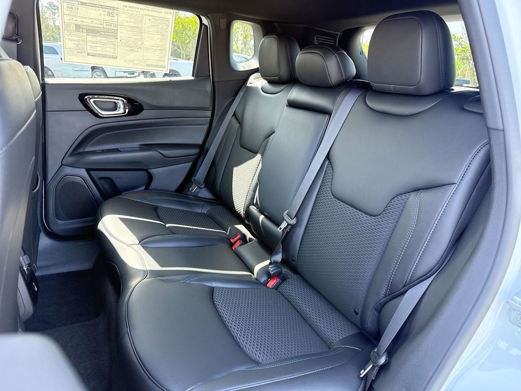 New 2026 Jeep Compass Latitude image 22