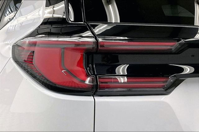 Used 2025 GMC Acadia AT4 w/ LPO, Floor Liner Package image 37