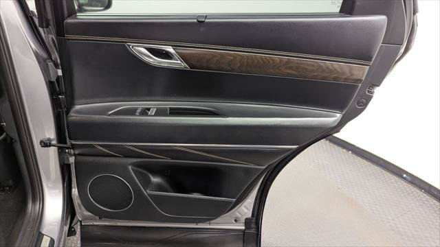 Used 2024 Genesis GV80 2.5T AWD/4WD image 19