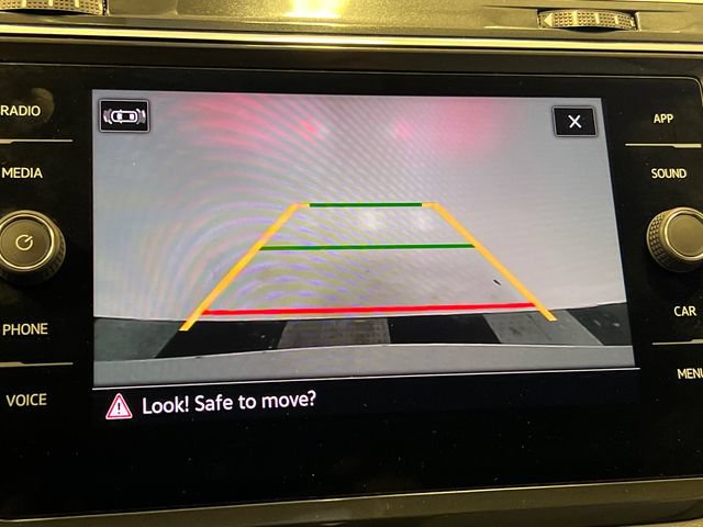 Certified 2021 Volkswagen Tiguan SE FWD image 25