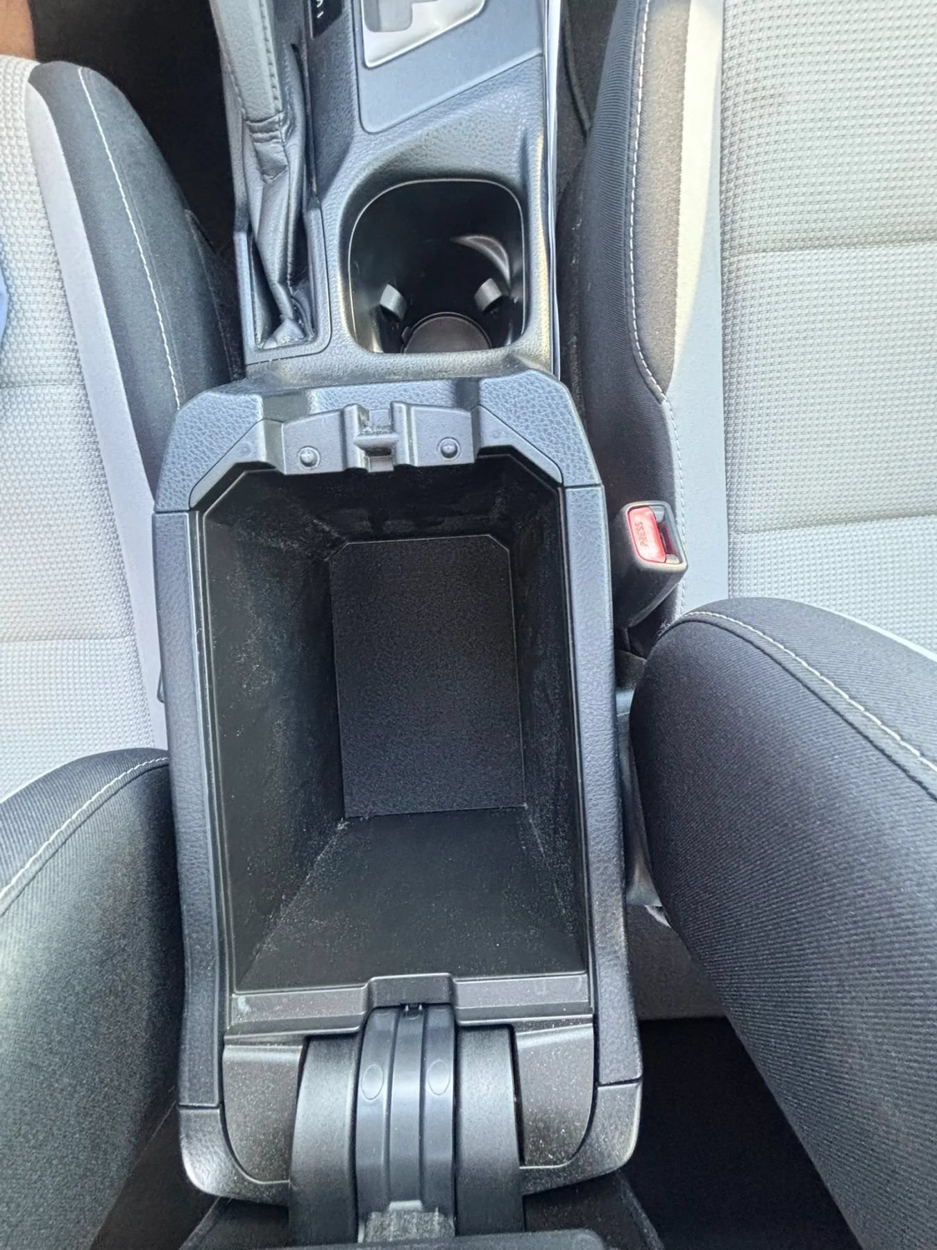 Used 2017 Toyota RAV4 XLE w/ Carpet Mat Package AWD/4WD image 17