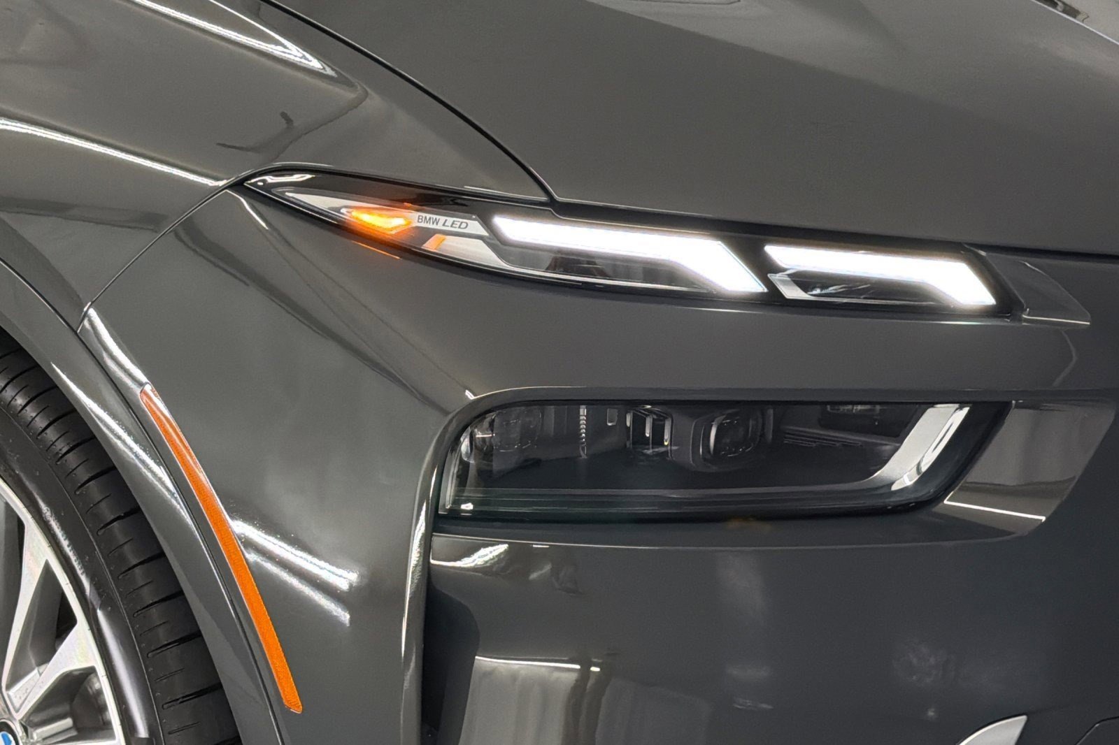 New 2026 BMW X7 xDrive40i w/ Premium Package image 10