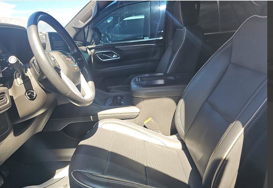 Used 2021 GMC Yukon SLT w/ SLT Premium Package image 5