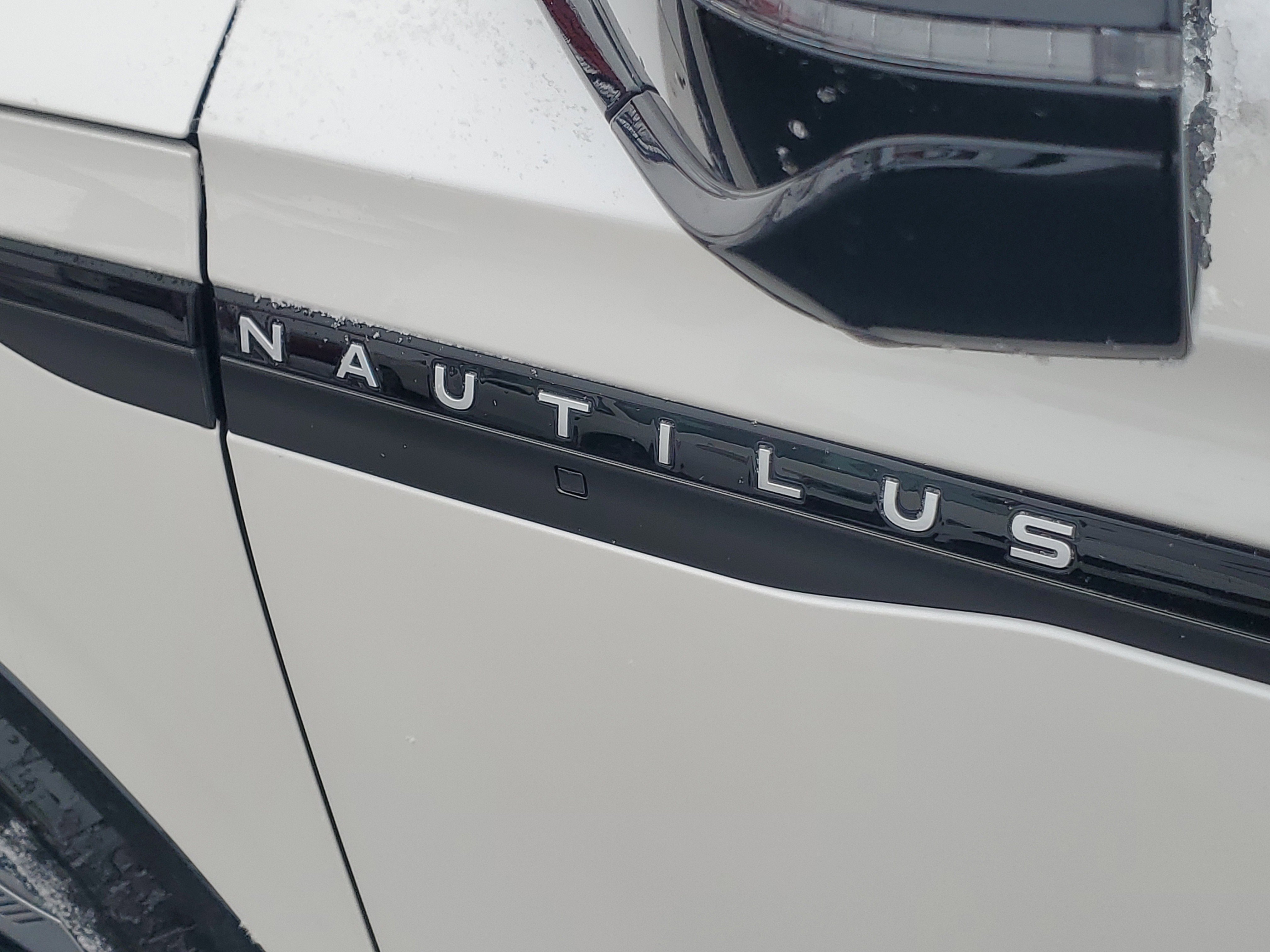 New 2026 Lincoln Nautilus Reserve image 7