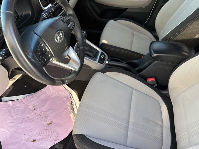 Used 2024 Hyundai Venue SEL image 9