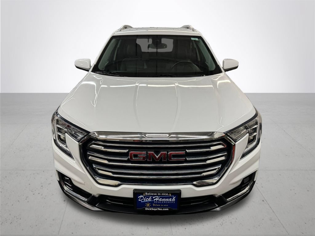 Used 2024 GMC Terrain SLT AWD/4WD image 12