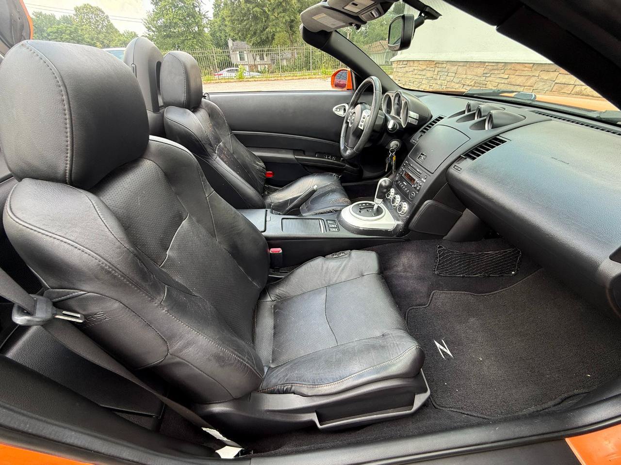 Used 2007 Nissan 350Z Touring RWD image 10