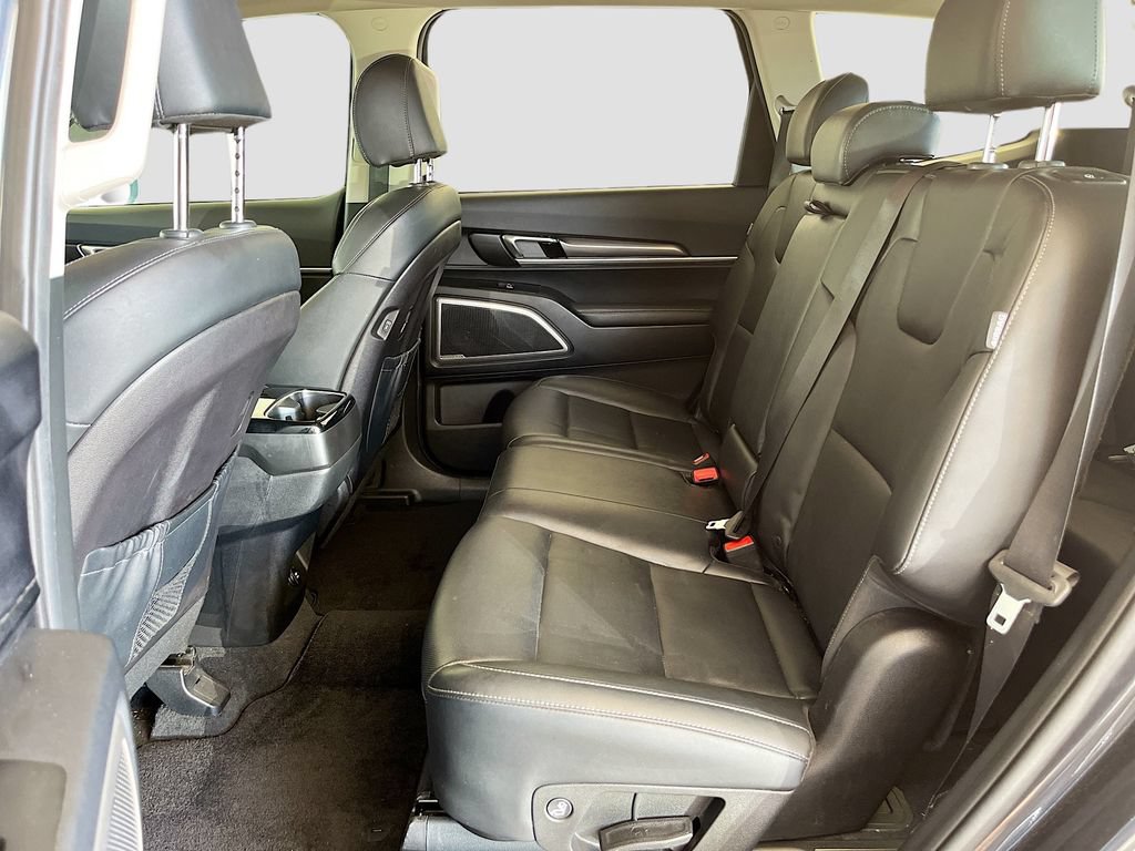 Used 2023 Kia Telluride LX AWD/4WD image 24