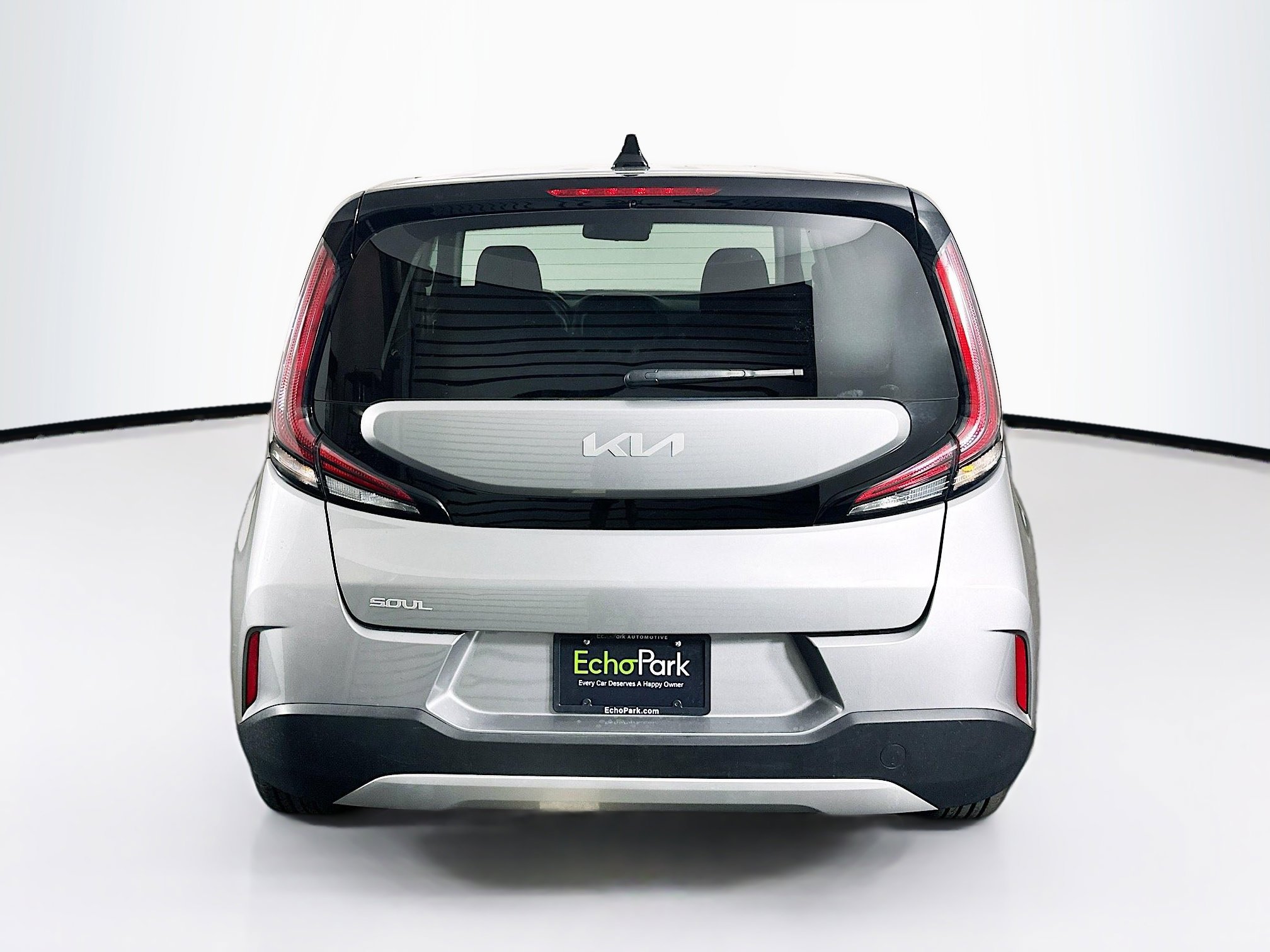 Used 2025 Kia Soul LX w/ LX Technology Package FWD image 7