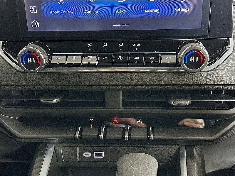 Used 2025 Chevrolet Colorado Trail Boss image 17