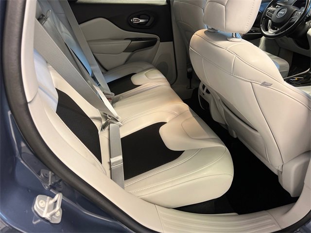 Used 2020 Jeep Cherokee Latitude Plus w/ Cold Weather Group image 13