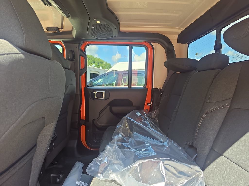 New 2025 Jeep Gladiator Sport image 25